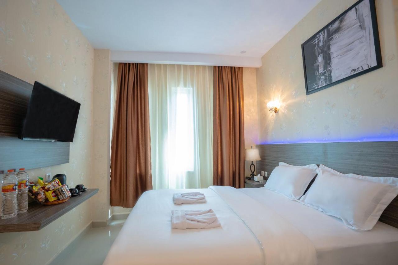 De'Tonga Hotel Medan Zewnętrze zdjęcie